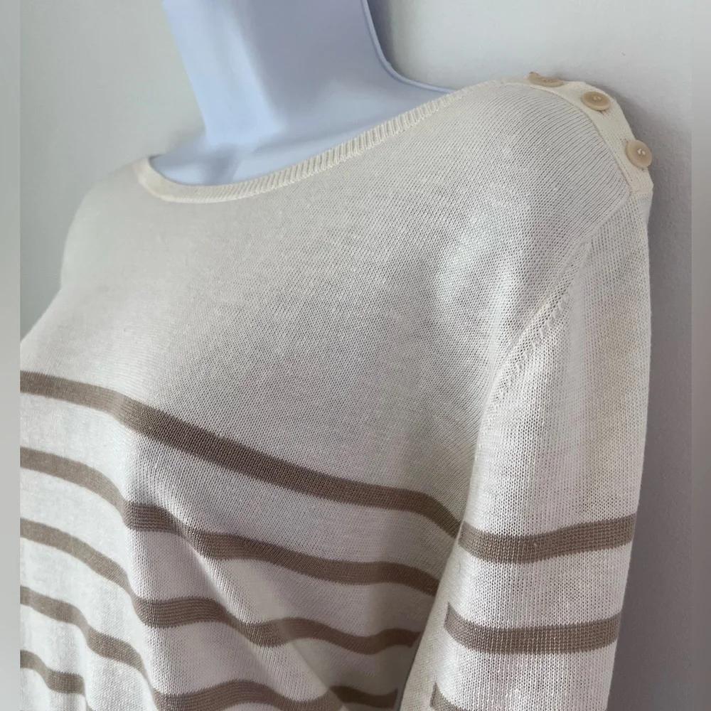 Loro Piana 100% Linen Striped Sweater Size 48 button detail on shoulder - Picture 2 of 11